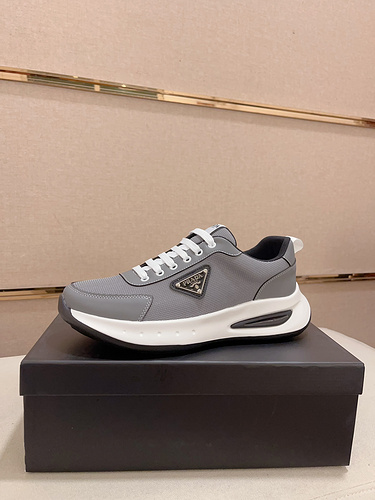Prada men's shoes Code: 0422B50 Size: 38-44 (45 orders are not returnable)