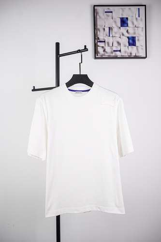 Tshirt Burberry patchwork ricamata cavallo di guerra bianca