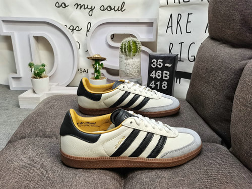 418DAdidas originals Busenitz Vulc adidas Nearly 70 years of classic Originals made of suede leather