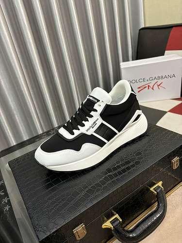 Scarpe uomo e donna Dolce amp Gabbana Codice 0504B70 Taglia 3646