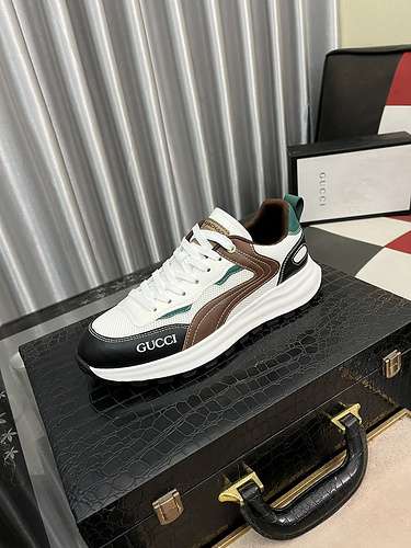 Scarpe uomo GUCCI Codice 0503B50 Taglia 3844