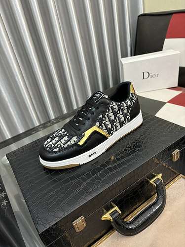 Scarpe Dior uomo Codice 0504B30 Taglia 3844