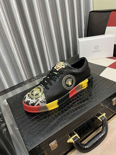 Scarpe Versace uomo Codice 0504B30 Taglia 3844