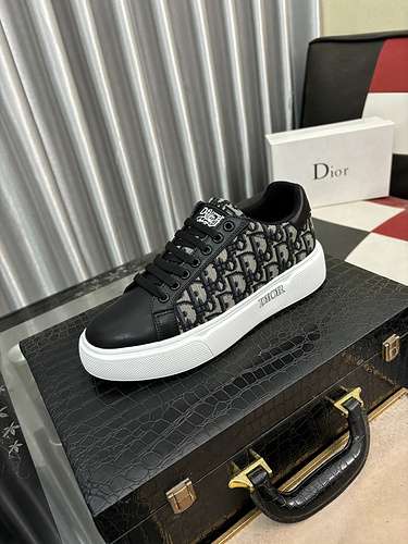 Scarpe Dior uomo Codice 0504B50 Taglia 3844