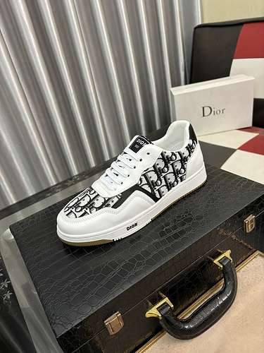 Scarpe Dior uomo Codice 0504B30 Taglia 3844