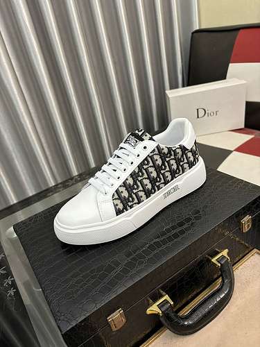 Scarpe Dior uomo Codice 0504B50 Taglia 3844