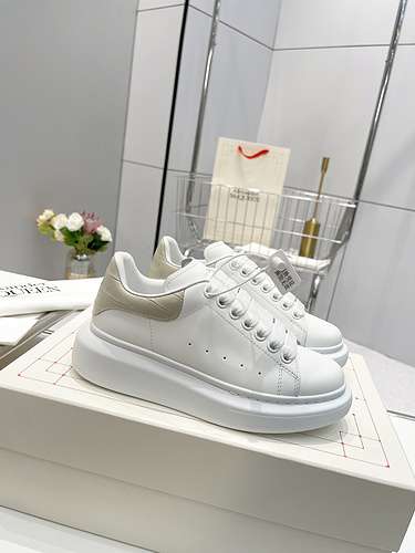 McQueen* Men's and Women's Shoes Coding: 0318C30 Size: Women's 34-41., Men's 38-46 Special remarks (