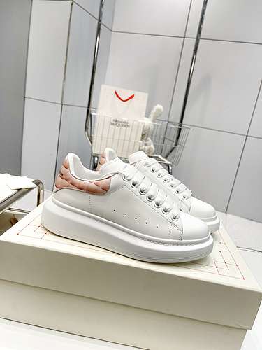 McQueen* Men's and Women's Shoes Coding: 0318C30 Size: Women's 34-41., Men's 38-46 Special remarks (