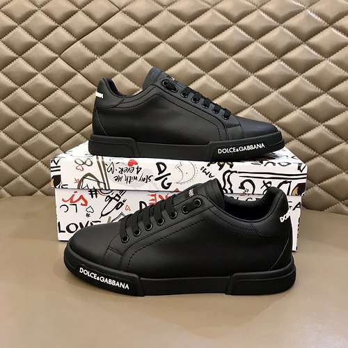 Scarpe da uomo Dolce amp Gabbana codice 0508B40 taglia 3844