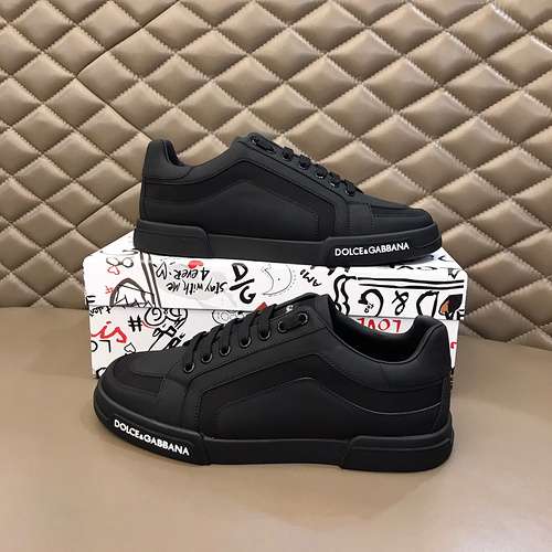 Scarpe da uomo Dolce amp Gabbana codice 0508B40 taglia 3844