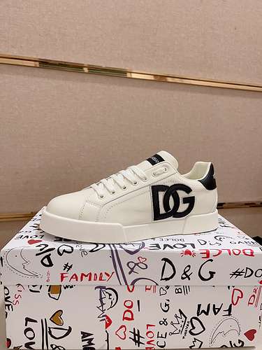 Scarpe da uomo e da donna Dolce amp Gabbana Codice 0524D40 Taglia 3646 le taglie da donna sono inter