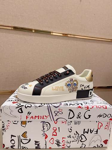 Scarpe da uomo e da donna Dolce amp Gabbana Codice 0524D80 Taglia 3646 le taglie da donna sono inter