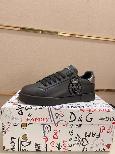 Scarpe da uomo e da donna Dolce amp Gabbana Codice 0524D80 Taglia 3646 le taglie da donna sono inter