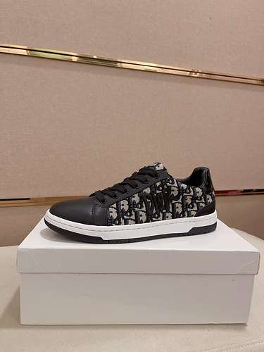 Scarpe Dior uomo Codice 0525B40 Taglia 3844