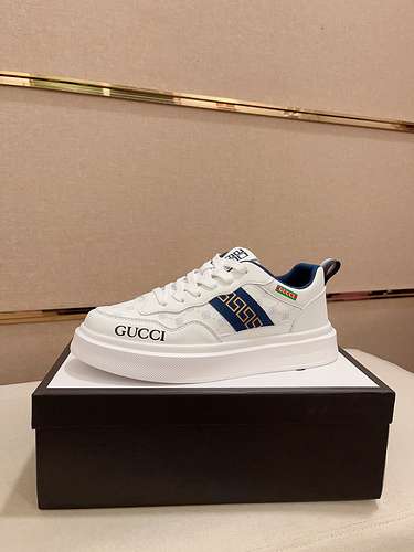 Scarpe uomo GUCCI Codice 0525B50 Taglia 3844