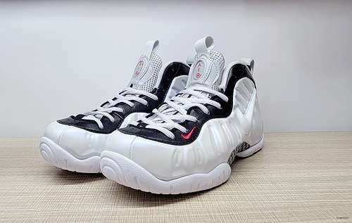 Scarpe da basket Nike Air Foamposite Pro in schiuma bianco latte