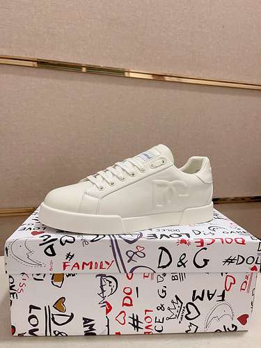 Scarpe da uomo e da donna Dolce amp Gabbana Codice 0524D40 Taglia 3646 le taglie da donna sono inter