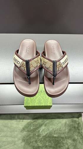 GUCCI scarpe uomo e donna Codice 0521B00 Taglia Taglia donna 3640 Taglia uomo 3945 46 Personalizzato