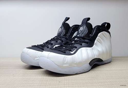 Nike Little Posite One quotHomequot GS bianche e nere