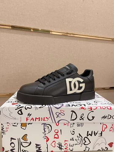 Scarpe da uomo e da donna Dolce amp Gabbana Codice 0524D40 Taglia 3646 le taglie da donna sono inter