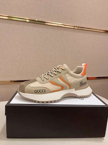 Scarpe uomo GUCCI Codice 0524B60 Taglia 3844