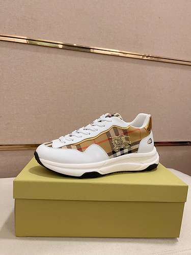 Scarpe uomo Burberry Codice 0606B50 Taglia 3844