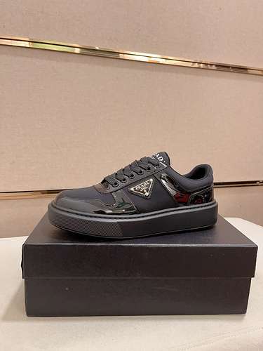 Scarpe Prada uomo Codice 0606B30 Taglia 3844