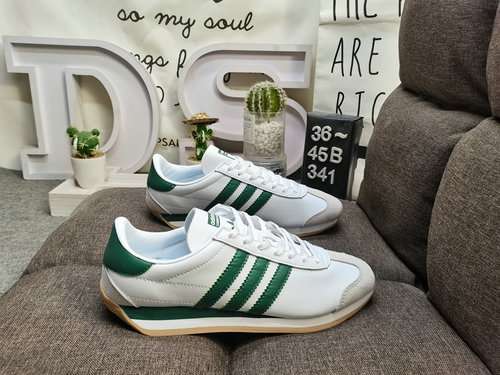 341Dadidas Questa serie presenta anche