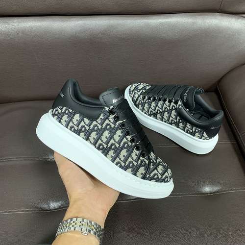 McQueen* Zapatos para hombre y mujer Código: 0526C40 Talla: Mujer 34-41. Hombres 38-46