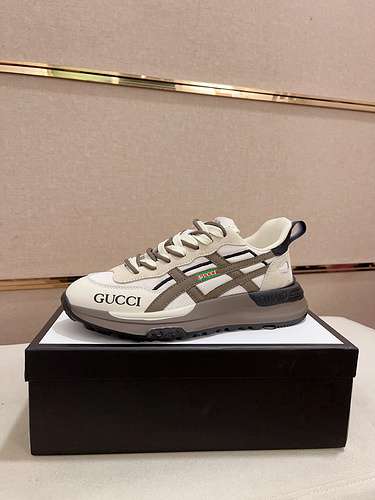 Scarpe uomo GUCCI Codice 0616B60 Taglia 3844