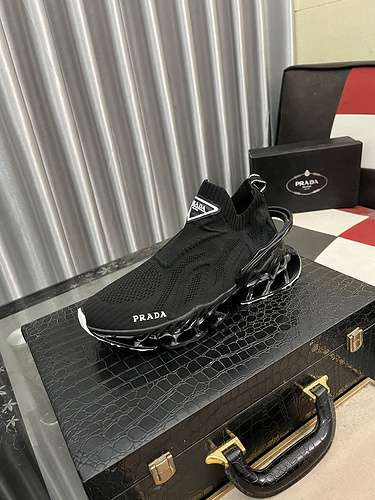 Scarpe Prada uomo Codice 0613B50 Taglia 3844