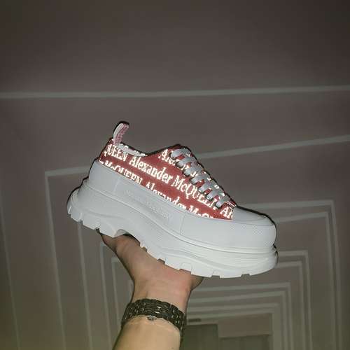 McQueen* Zapatos para hombre y mujer Código: 0526C60 Talla: Mujer 34-41. Hombres 38-46