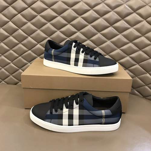 Scarpe uomo Burberry Codice 0622B40 Taglia 3844