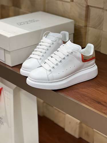 McQueen* Zapatos para hombre y mujer Código: 0318C30 Talla: Mujer 34-41., Hombre 38-46 Observaciones