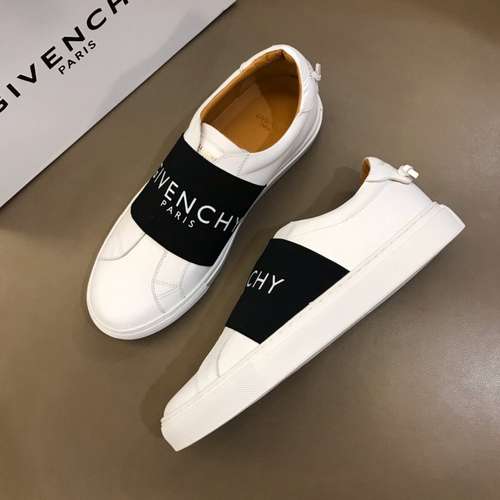 Scarpe uomo Givenchy Codice 0621B40 Taglia 3844