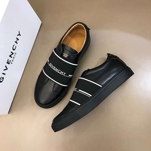 Scarpe uomo Givenchy Codice 0621B40 Taglia 3844