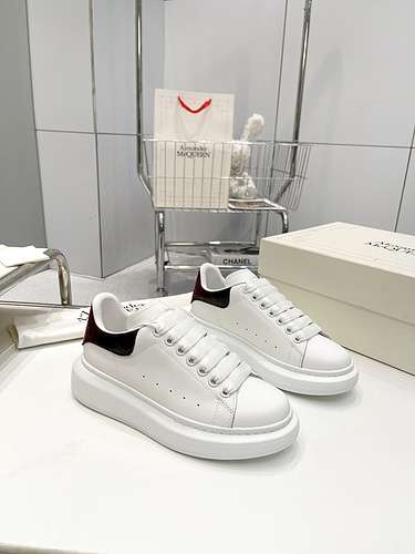 McQueen* Zapatos para hombre y mujer Código: 0318C30 Talla: Mujer 34-41., Hombre 38-46 Observaciones