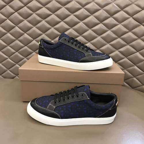 Scarpe uomo Burberry Codice 0622B50 Taglia 3844