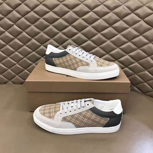 Scarpe uomo Burberry Codice 0622B40 Taglia 3844