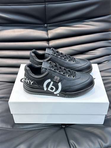 Scarpe uomo Givenchy Codice 0622B70 Taglia 3844 45 personalizzata