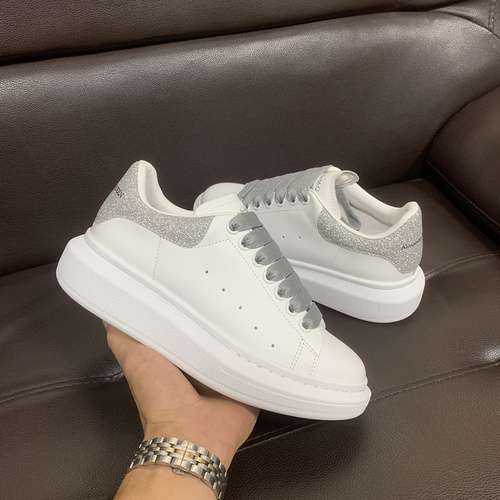McQueen* Zapatos para hombre y mujer Código: 0526C40 Talla: Mujer 34-41. Hombres 38-46