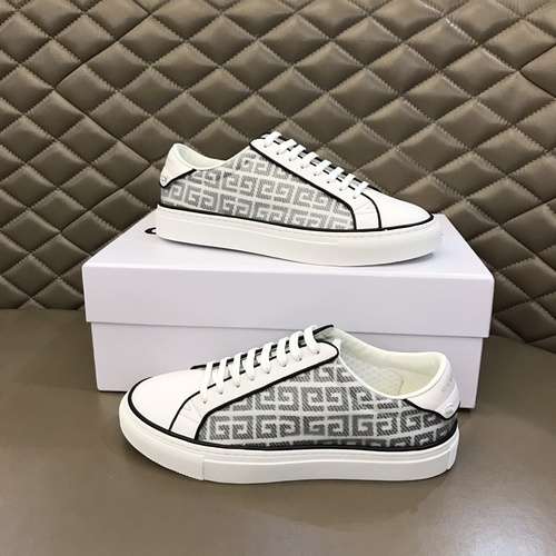 Scarpe uomo Givenchy Codice 0621B40 Taglia 3844