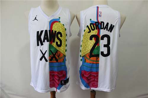 Maglia bianca n. 23 personalizzata a tre parti KAWS x Jordan x NBA