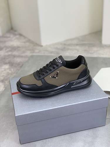 Scarpe Prada uomo Codice 0626C30 Taglia 3845