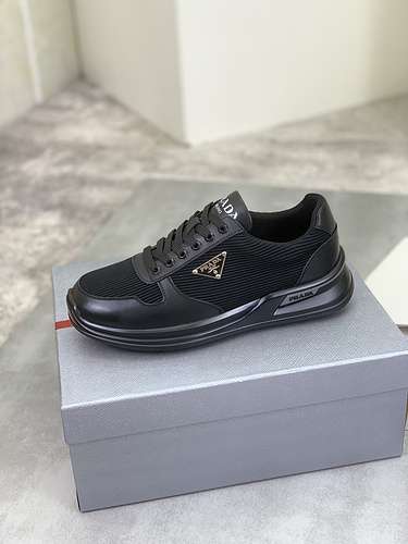 Scarpe Prada uomo Codice 0626C30 Taglia 3845