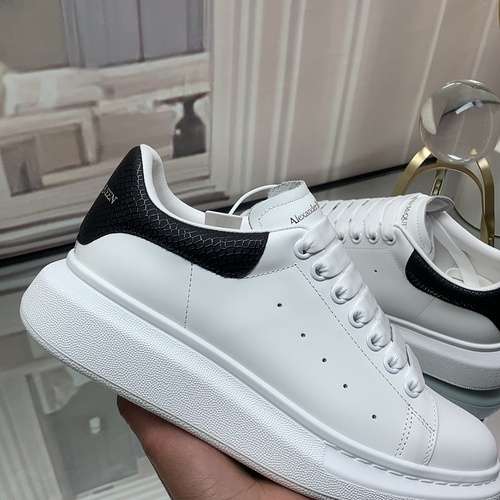 McQueen* Zapatos para hombre y mujer Código: 0318C30 Talla: Mujer 34-41., Hombre 38-46 Observaciones
