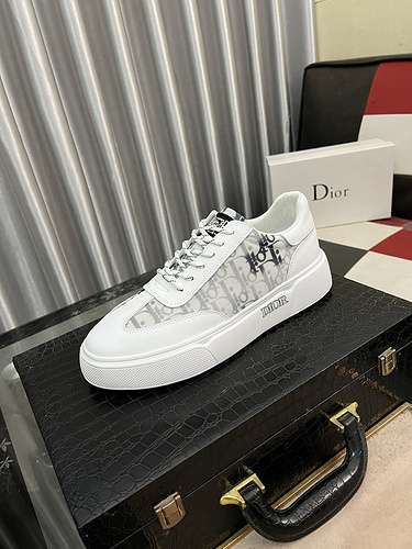 Scarpe Dior uomo Codice 0630B50 Taglia 3844