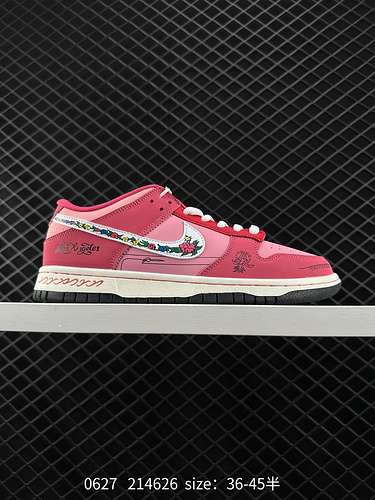 3 Nike SB Dunk Low PRM quotPhilliesquot Nike SB Low Blue Phillies Bubble Gum La scarpa è realizzata 