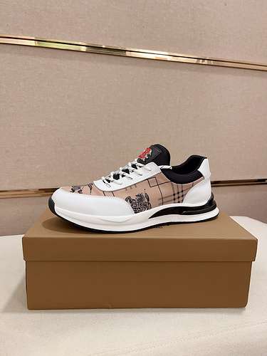 Scarpe uomo Burberry Codice 0628B40 Taglia 3844