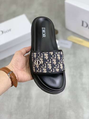 Scarpe Dior uomo Codice 0626A60 Taglia 3846